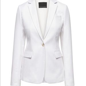 Linen cotton blend long and lean blazer